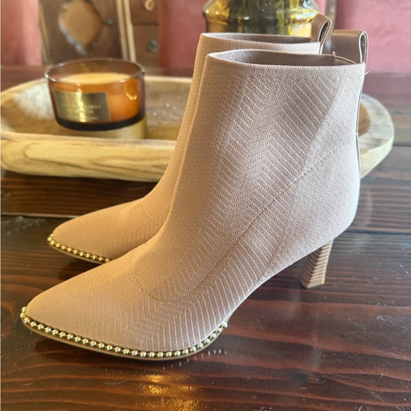 BCBG Shoes - BCBGeneration “Beya” Women’s Fashion Boot – Size 10